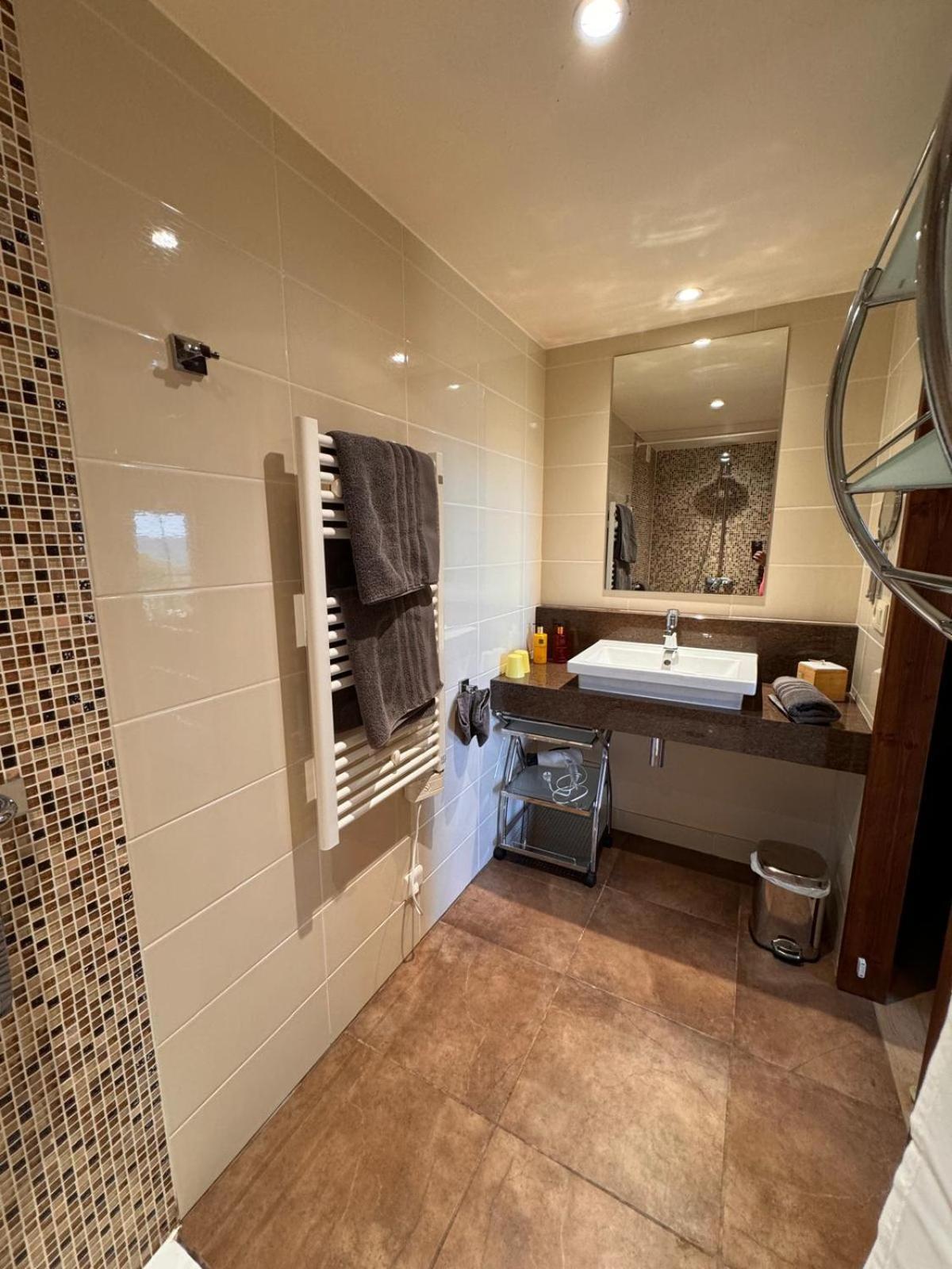 B&B Maison Des Etoiles Chambre D'Hotes Adult Only Verrieres  المظهر الخارجي الصورة